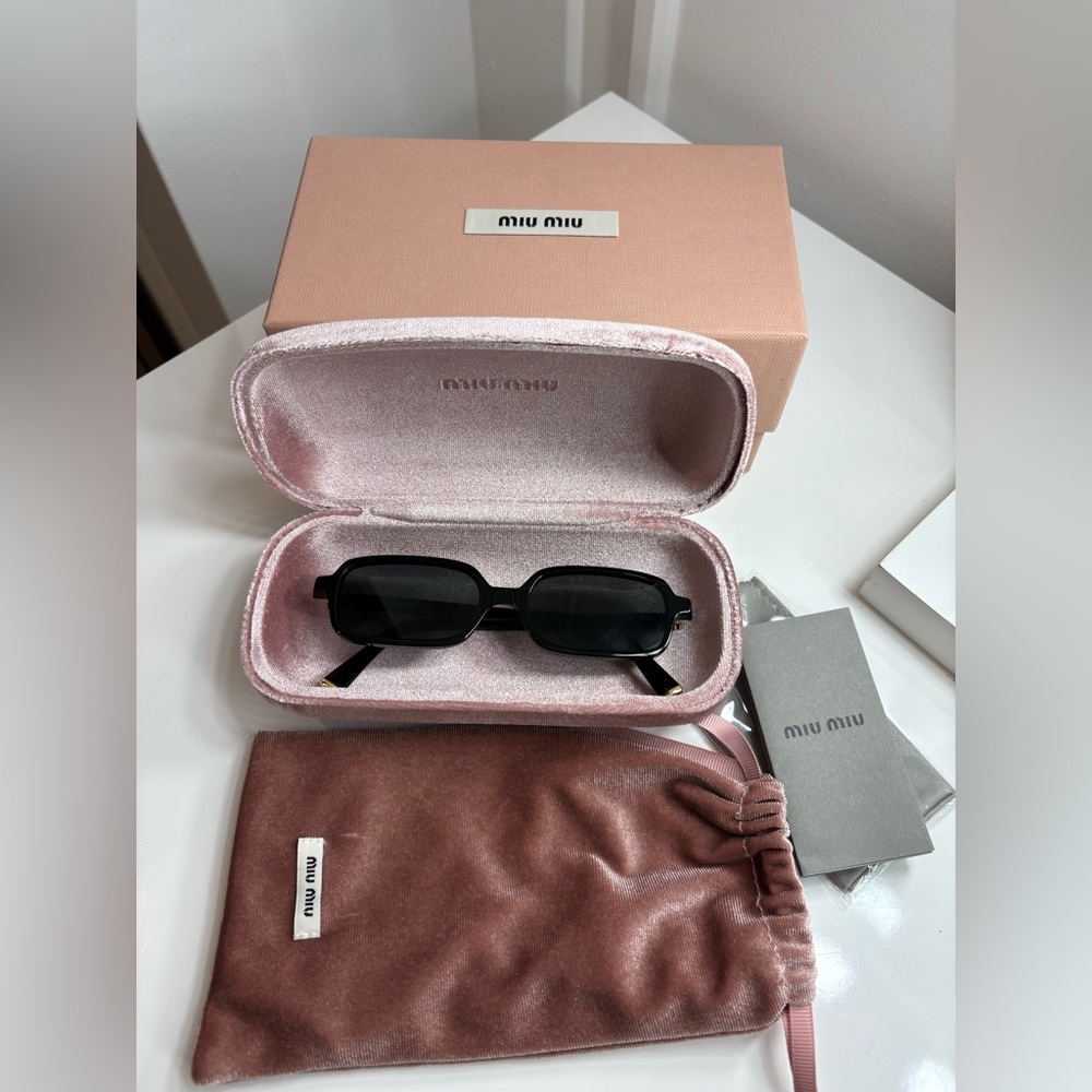 AUTHENTIC Miu Miu Sunglasses Rectangle frame